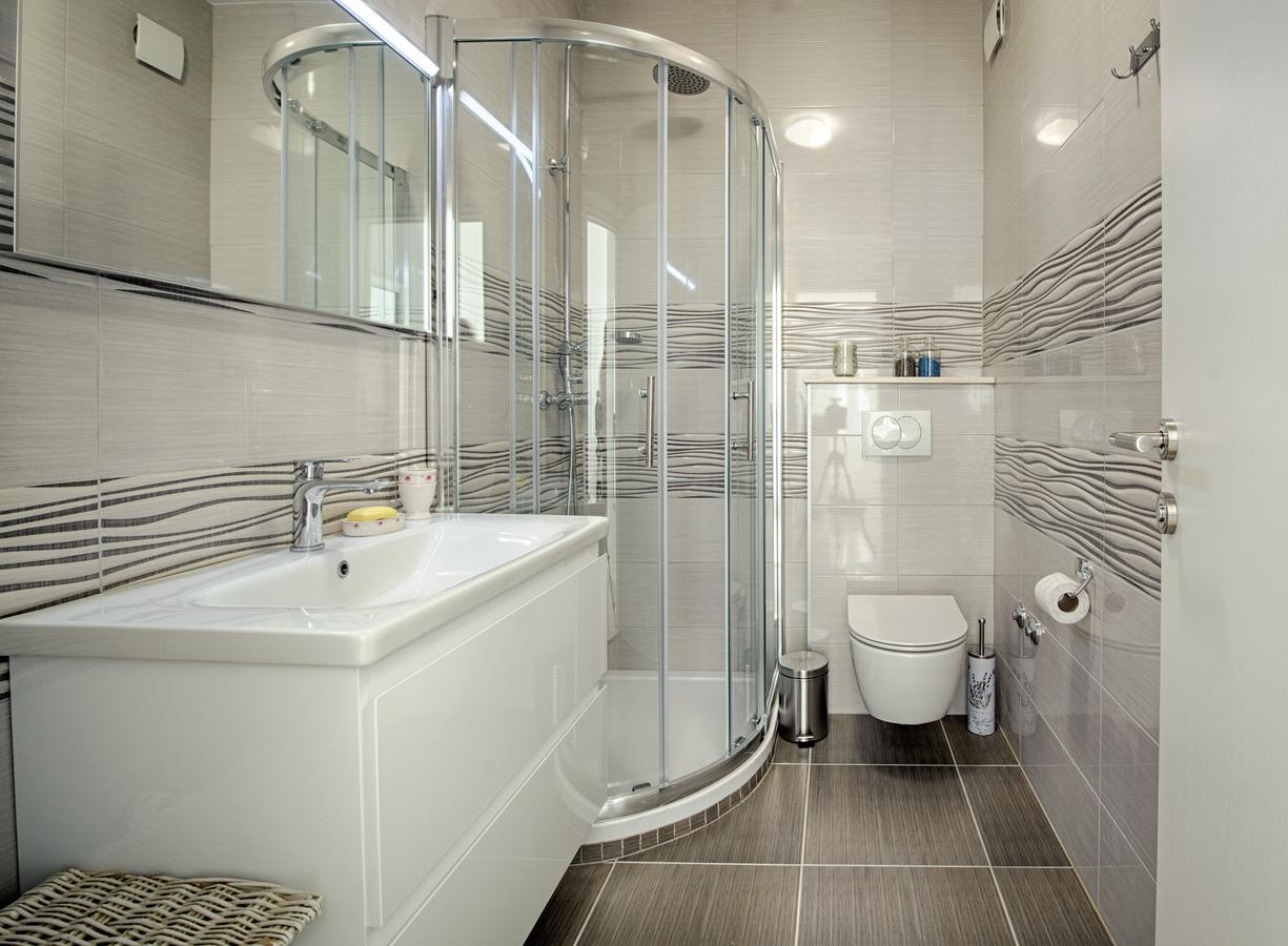 Cezar Luxury Apartment 오미스 외부 사진